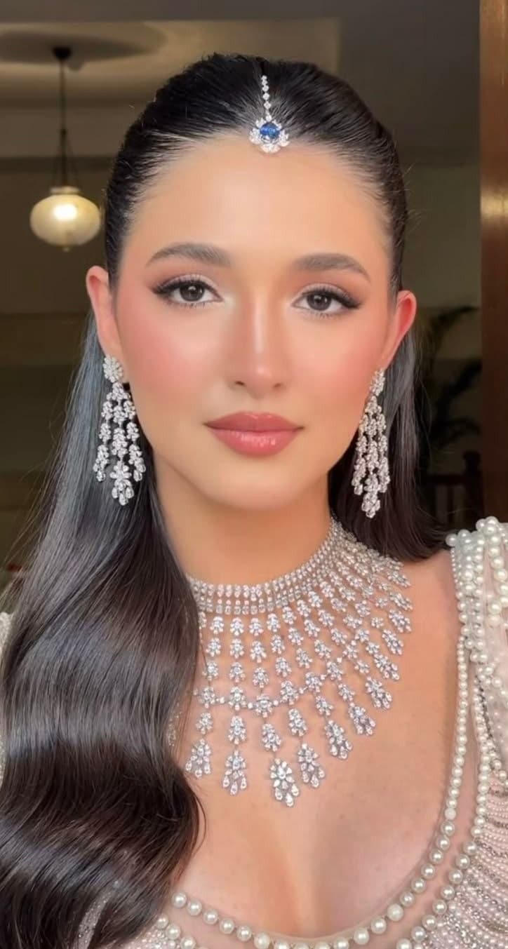 Reception makeup by Shivani, professional makeup artist in Chandigarh